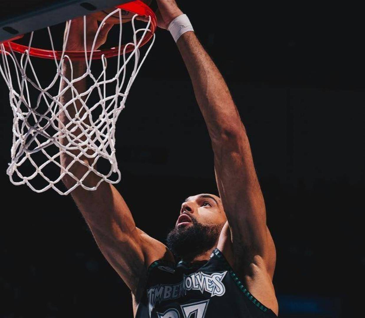 爱游戏官网-关于窗口期马赛备战CBA季后赛巴黎圣日耳曼调整名单备战亚冠之后，杜兰特在DWG比赛中问鼎冠军的信息